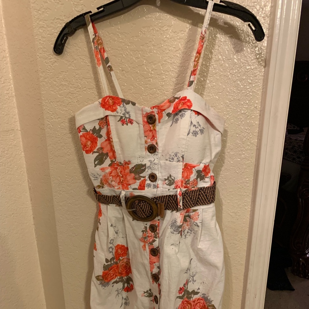 Belted dress - Picture 1 of 3